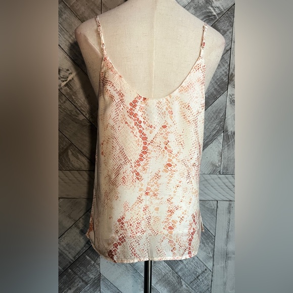 CUPCAKES AND CASHMERE HERMOSA SNAKE SKIN CAMi-TANK.    SIZE S - Picture 10 of 14